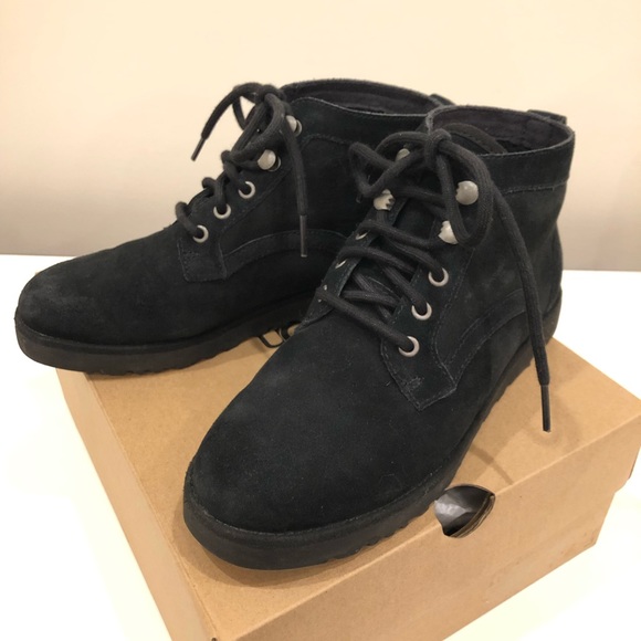 UGG® Neumel Short Boot - Picture 3 of 4